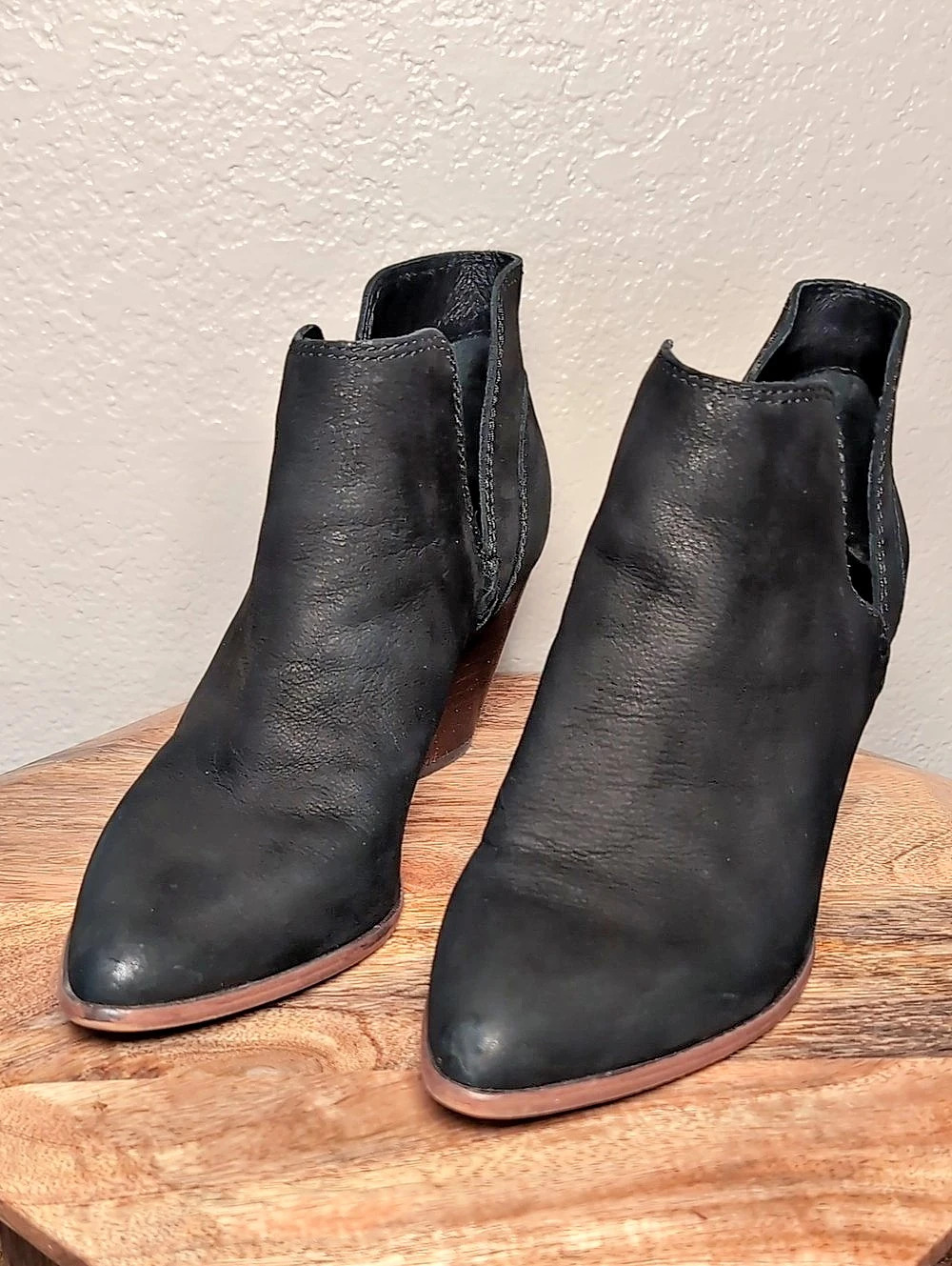 Frye Nubuck Leather Heeled Ankle Boots Black US 7